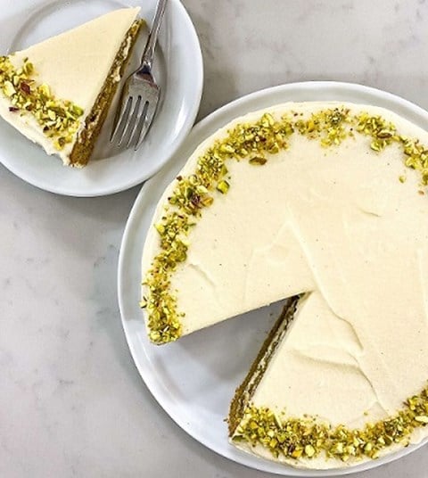 https://www.cuisinart.com/contentassets/54a4b06d15c6405db01344a1c22b6454/pistachio-olive-oil-cake-with-cardamom-cream-2.jpg?width=480