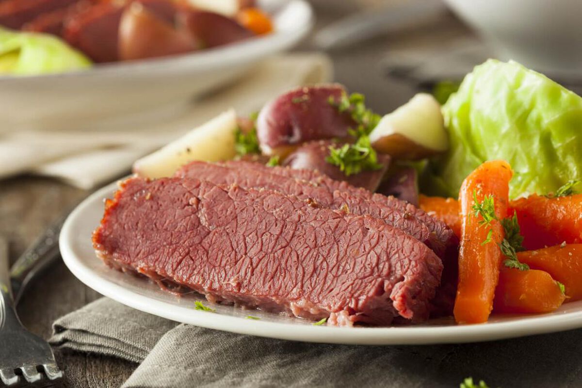 Corned Beef with Vegetables (for Slow Cooker)-1