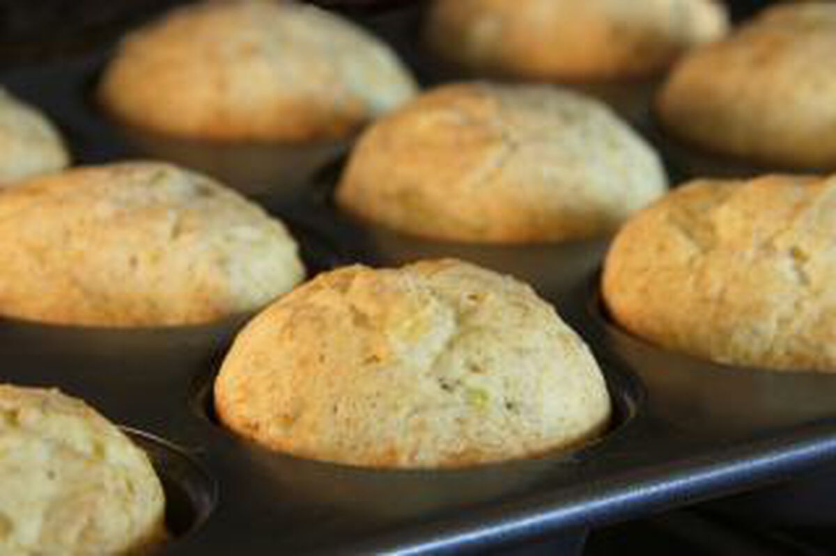 Gluten-Free (and Vegan!) Golden Cupcakes-1