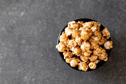 https://www.cuisinart.com/globalassets/recipes/caramel-popcorn.jpg?width=480